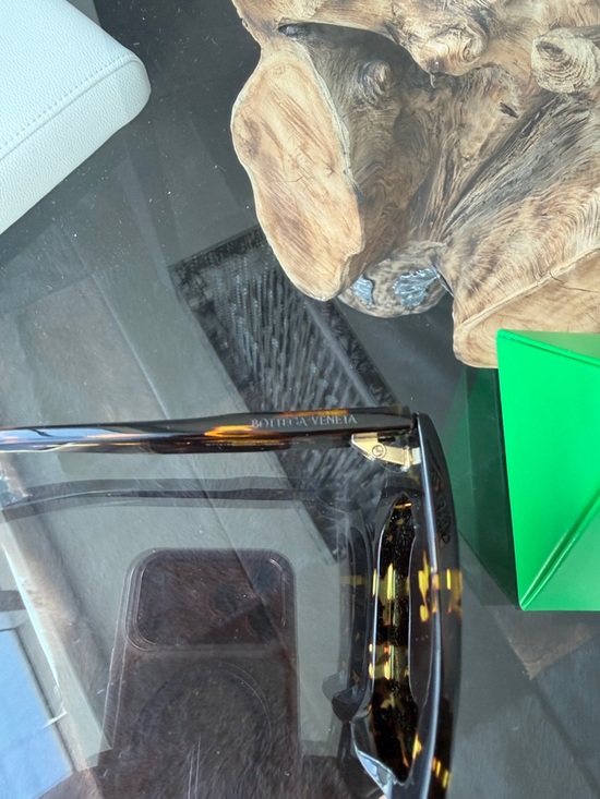 Authentic Bottega Veneta Tortoiseshell Cat-Eye Sunglasses with Green Box main image 6